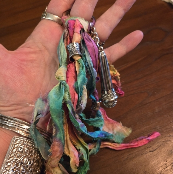 Hand Crafted "Tyler" Keychain - Picture 7 of 9